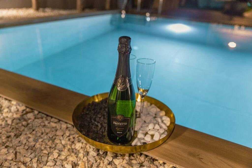 G&m Luxury With Pool * Khania